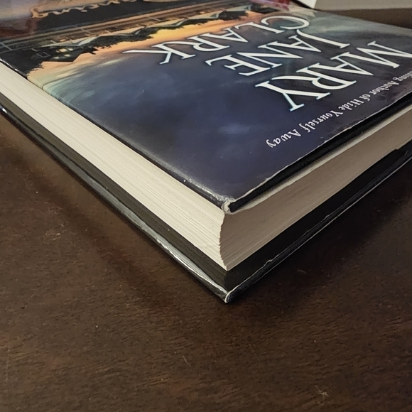 Dancing in the Dark by Mary Jane Clark, Key New Thriller Series Book 8 - Picture 10 of 10